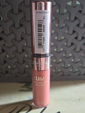L'Oreal Lumi Le Liquid Blush (Set Of 2) & Colour Riche Intense Matte Lipstick